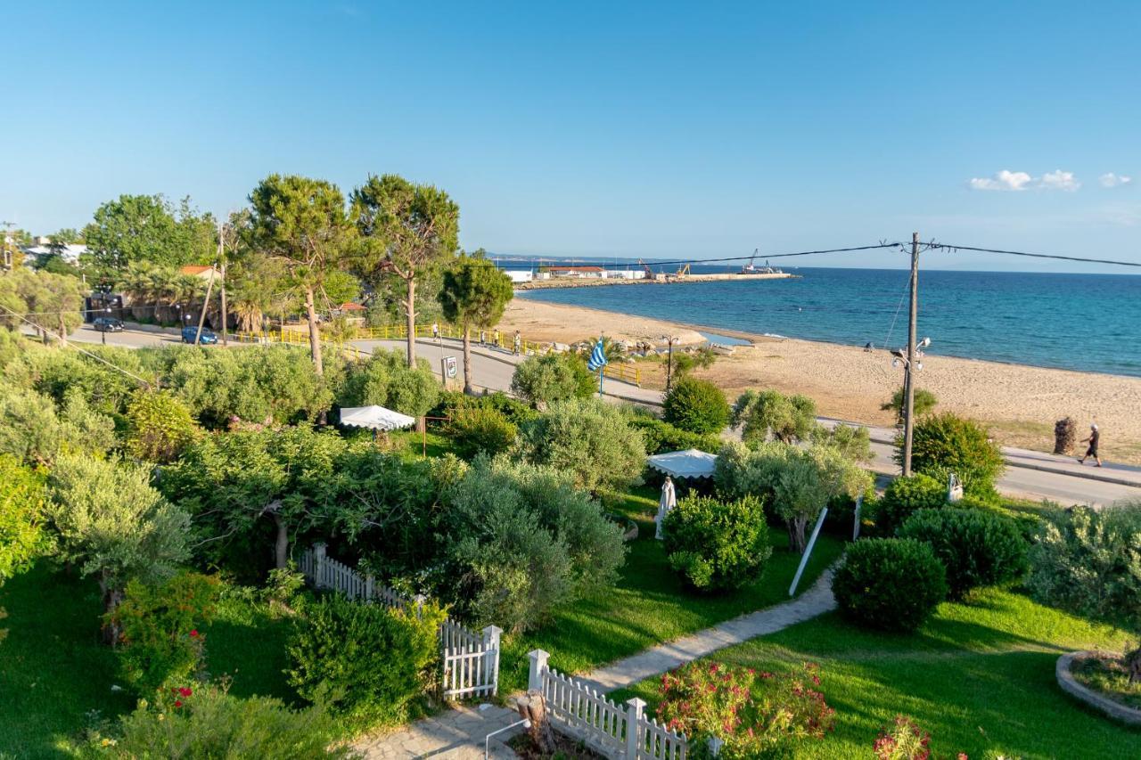 Dimi Seafront Apartment By Rentals Pro Services - Nea Moudania Bagian luar foto