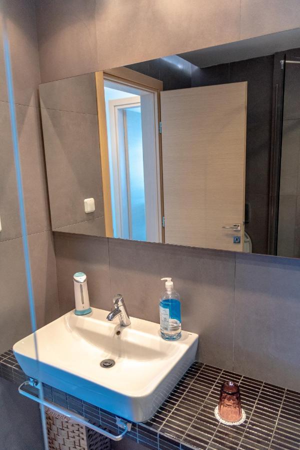 Dimi Seafront Apartment By Rentals Pro Services - Nea Moudania Bagian luar foto