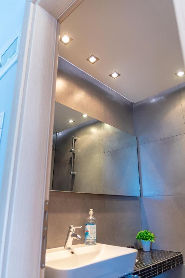 Dimi Seafront Apartment By Rentals Pro Services - Nea Moudania Bagian luar foto