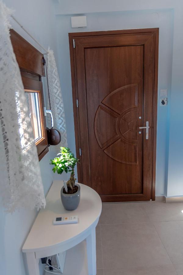 Dimi Seafront Apartment By Rentals Pro Services - Nea Moudania Bagian luar foto